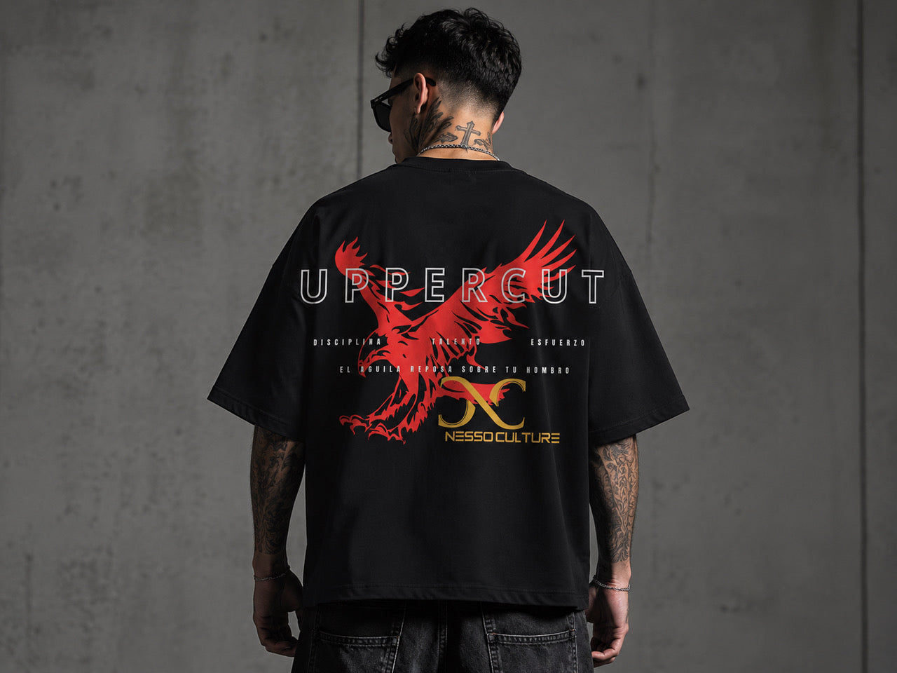 Camiseta manga corta, cuello Redondo Oversize.